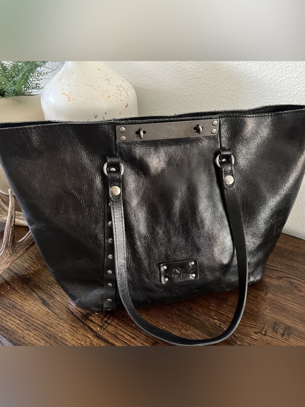 PATRICIA NASH BUENVENUTTO TOTE/SHOULDER BAG Black Smooth Leather